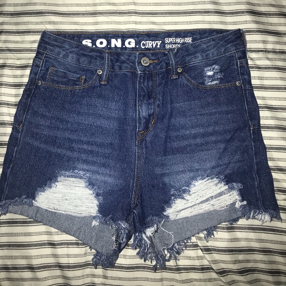 S.O.N.G Jean Shorts